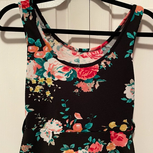 NWOT Black, sleeveless floral print dress. - Picture 2 of 3